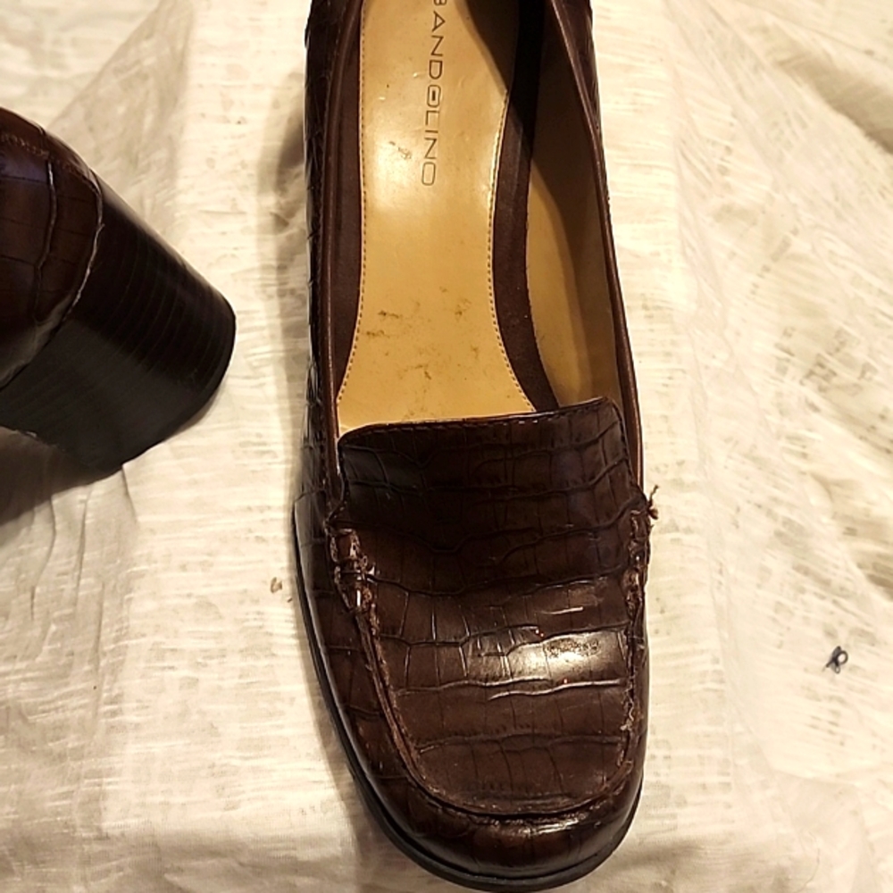 Mandolin brown pumps